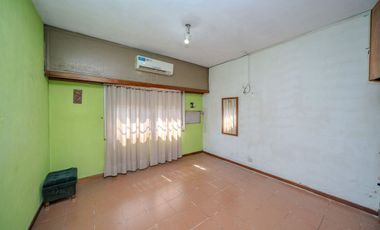 VENTA CASA 3 AMB C/ PILETA APTO CREDITO L HERMOSA