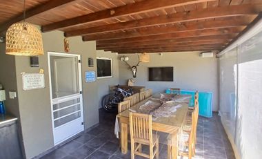 Espléndida casa 4 dormitorios en Domselaar Chico