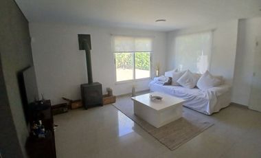 Espléndida casa 4 dormitorios en Domselaar Chico