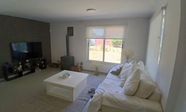 Espléndida casa 4 dormitorios en Domselaar Chico