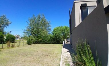 Espléndida casa 4 dormitorios en Domselaar Chico