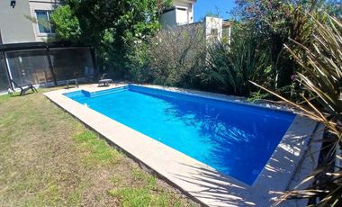 Espléndida casa 4 dormitorios en Domselaar Chico