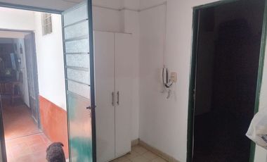VENTA CASA MULTIFAMILIAR 220M2 COCHE/PARQ CASEROS