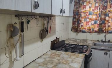 VENTA CASA MULTIFAMILIAR 220M2 COCHE/PARQ CASEROS