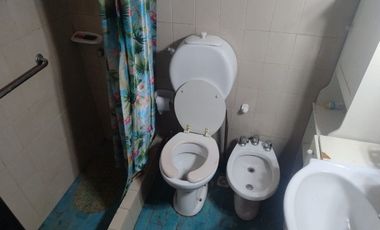 VENTA CASA MULTIFAMILIAR 220M2 COCHE/PARQ CASEROS