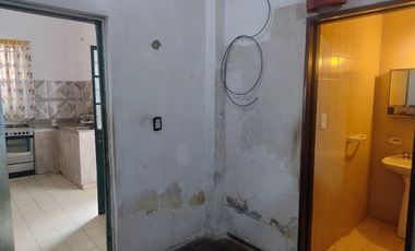 VENTA CASA MULTIFAMILIAR 220M2 COCHE/PARQ CASEROS