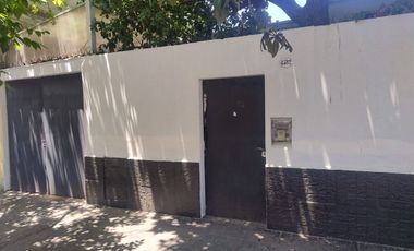 VENTA CASA MULTIFAMILIAR 220M2 COCHE/PARQ CASEROS