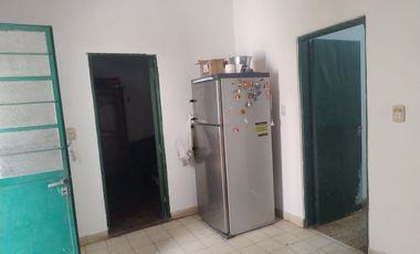 VENTA CASA MULTIFAMILIAR 220M2 COCHE/PARQ CASEROS