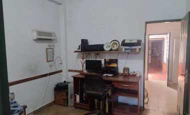 VENTA CASA MULTIFAMILIAR 220M2 COCHE/PARQ CASEROS