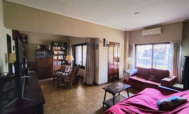 Casa venta z/oeste Ciudad Jardín Palomar permuta