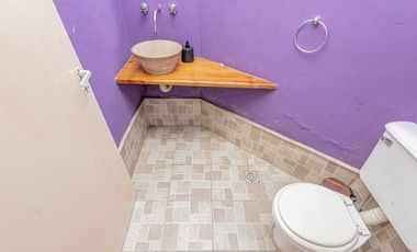 Venta -Casa 6 Amb. C/ Cochera - San Justo.