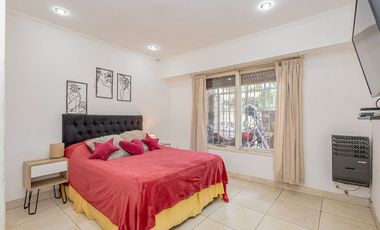 Venta -Casa 6 Amb. C/ Cochera - San Justo.