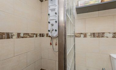 Venta -Casa 6 Amb. C/ Cochera - San Justo.