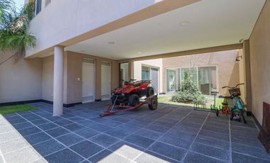 Venta Casa La Lucila vista al río piscina premium