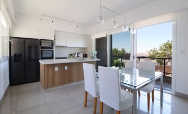 Venta Casa La Lucila vista al río piscina premium