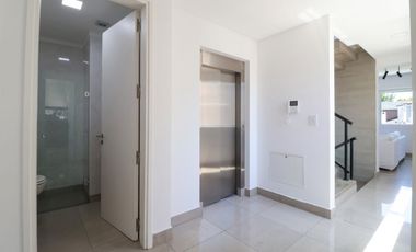 Venta Casa La Lucila vista al río piscina premium