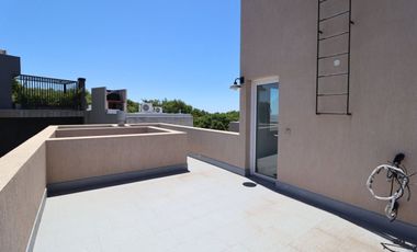 Venta Casa La Lucila vista al río piscina premium