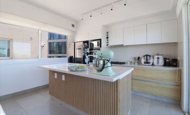 Venta Casa La Lucila vista al río piscina premium