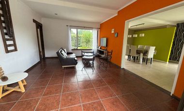 VENTA CASA 3 AMBIENTES QUINCHO PISCINA LAS LOMAS