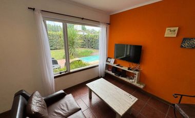 VENTA CASA 3 AMBIENTES QUINCHO PISCINA LAS LOMAS