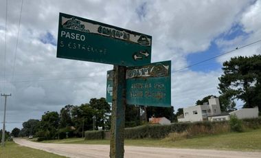 VENTA CASA 3 AMBIENTES QUINCHO PISCINA LAS LOMAS