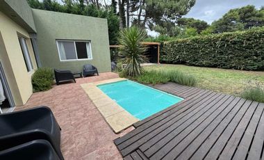 VENTA CASA 3 AMBIENTES QUINCHO PISCINA LAS LOMAS