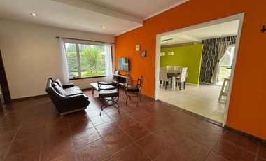 VENTA CASA 3 AMBIENTES QUINCHO PISCINA LAS LOMAS