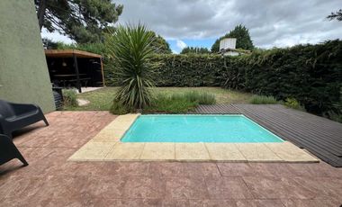 VENTA CASA 3 AMBIENTES QUINCHO PISCINA LAS LOMAS