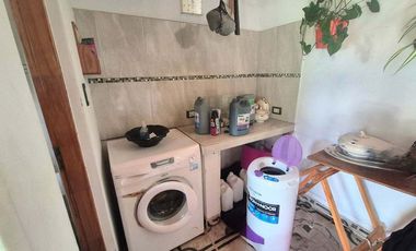 Chalet Tradicional con Quincho sobre Amplio Lote