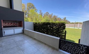 VENTA PH 4 AMB. B° LA CELIA-EZEIZA-QUINCHO-PILETA