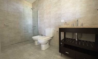 VENTA PH 4 AMB. B° LA CELIA-EZEIZA-QUINCHO-PILETA