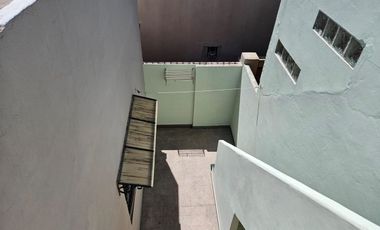 VENTA PH AL FRENTE 3 AMBS.TERRAZA. CIUDADELA