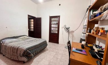 VENTA CASA DOS DORMITORIOS JARDIN COCHERA