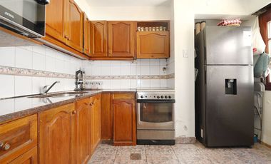 VENTA CASA LOTE PROPIO-ESQUINA-DOBLE GARAGE-MUNRO