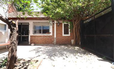 VENTA CASA LOTE PROPIO-ESQUINA-DOBLE GARAGE-MUNRO