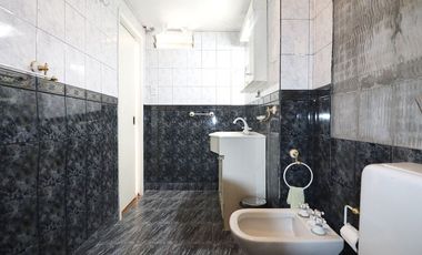 VENTA CASA LOTE PROPIO-ESQUINA-DOBLE GARAGE-MUNRO