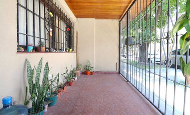 VENTA CASA LOTE PROPIO-ESQUINA-DOBLE GARAGE-MUNRO