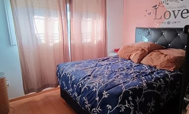 Casa en venta + 3 deptos en  Caseros