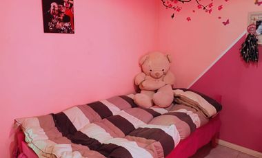 Casa en venta + 3 deptos en  Caseros