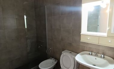 VENTA DE CASA CON PILETA EN GUAYMALLÉN