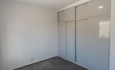 VENTA DE CASA CON PILETA EN GUAYMALLÉN