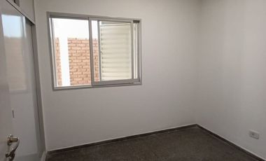 VENTA DE CASA CON PILETA EN GUAYMALLÉN