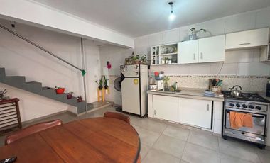 Oportunidad Lanús Oeste PH 2 amb c/cochera y patio