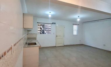 Oportunidad Lanús Oeste PH 2 amb c/cochera y patio