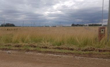 VENTA -LOTE EN BARRIO ARROYOS DE SAN VICENTE