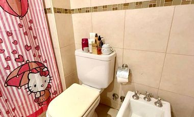 Recomendamos Depto. semipiso  venta cochera 2 DORMIS 2 BAÑOS. Piscina. Quincho