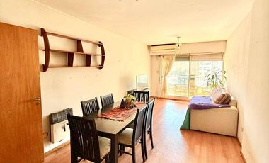 Recomendamos Depto. semipiso  venta cochera 2 DORMIS 2 BAÑOS. Piscina. Quincho