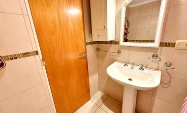 Recomendamos Depto. semipiso  venta cochera 2 DORMIS 2 BAÑOS. Piscina. Quincho