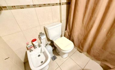 Recomendamos Depto. semipiso  venta cochera 2 DORMIS 2 BAÑOS. Piscina. Quincho