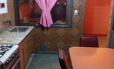 VENTA DE CASA 4 AMBIENTES EN TAPIALES